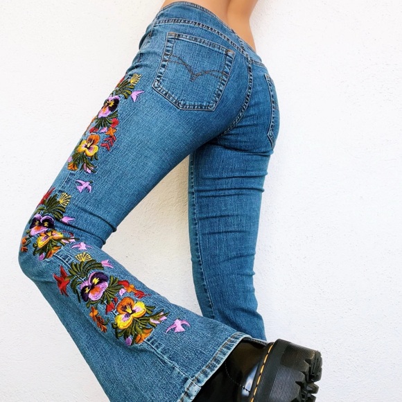 Vintage Y2K Embroidered Floral Flare Jeans Boho Festival Style 5/6 - Picture 1 of 6